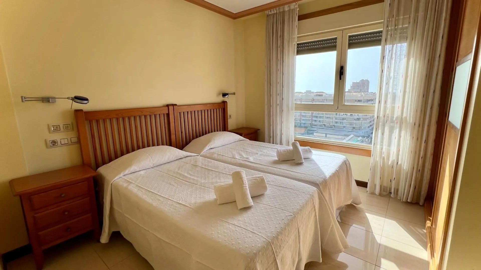 Mediterraneo Real Beach And Pool Apartment فوينخيرولا 0*,  إسبانيا