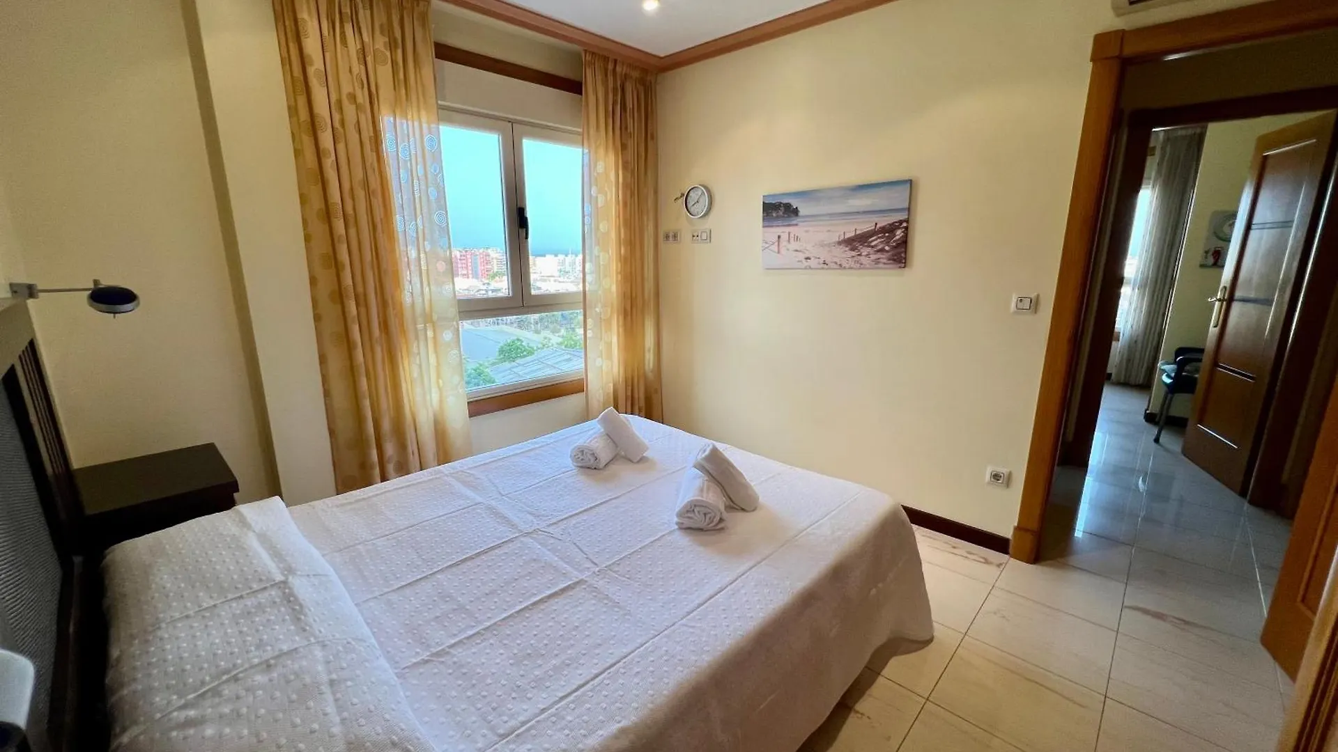 Mediterraneo Real Beach And Pool Apartment فوينخيرولا