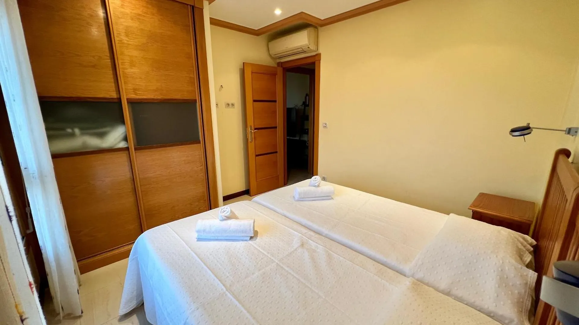 Mediterraneo Real Beach And Pool Apartment فوينخيرولا