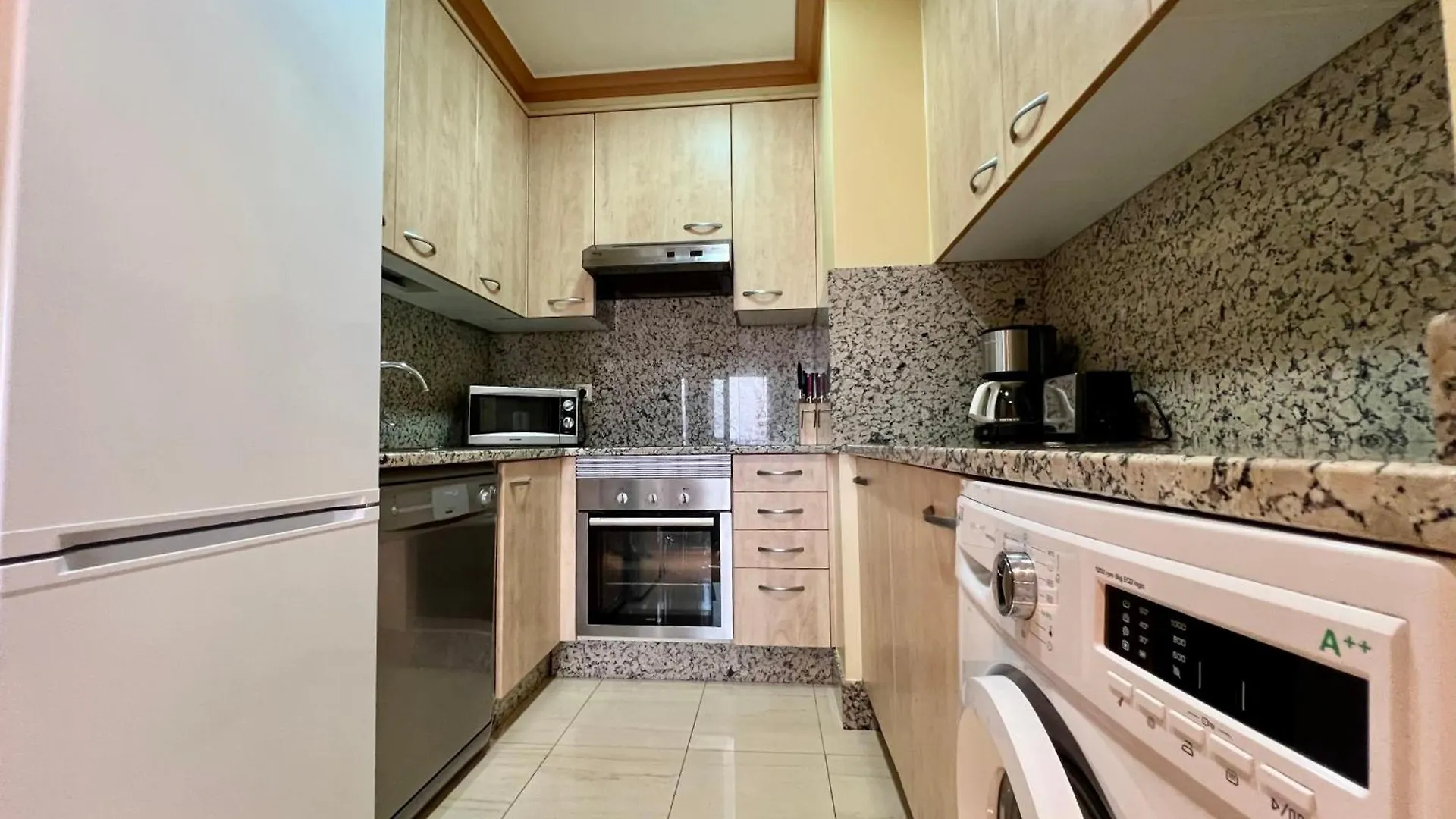 Mediterraneo Real Beach And Pool Apartment فوينخيرولا 0*,
